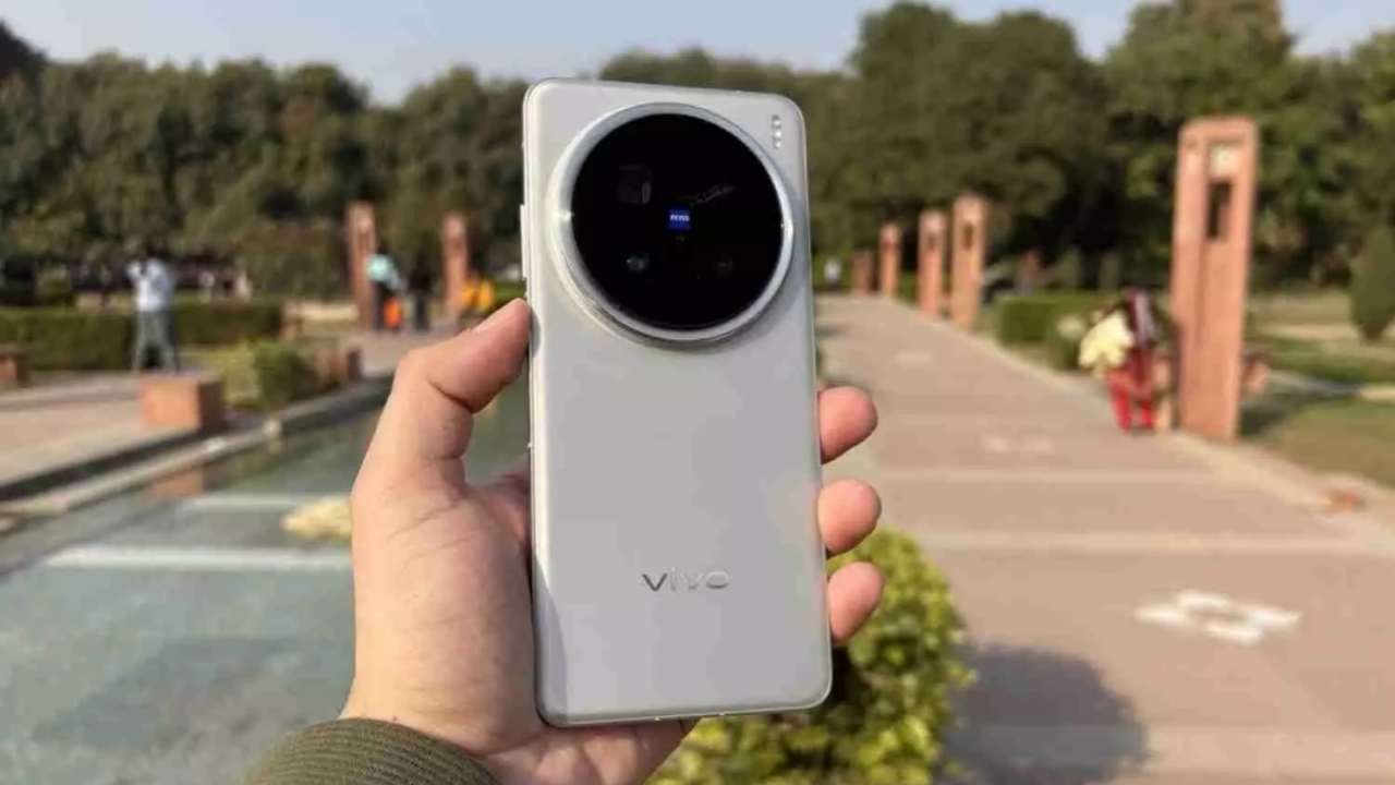 VIVO X200 Smartphone Launched With 200MP Camera